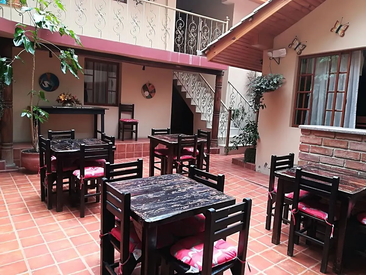 Hostal Villa Flora Cuenca Guest house